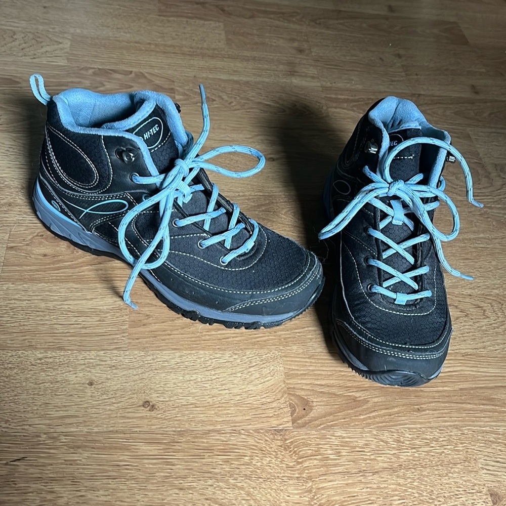 Hi Tec hiking shoes